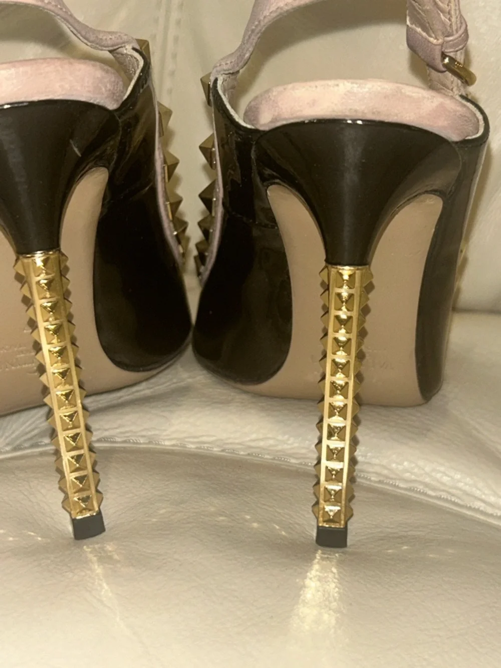 Valentino Black and Blush Rockstud Pointed Toe Stiletto Pumps Size 37 US 7
